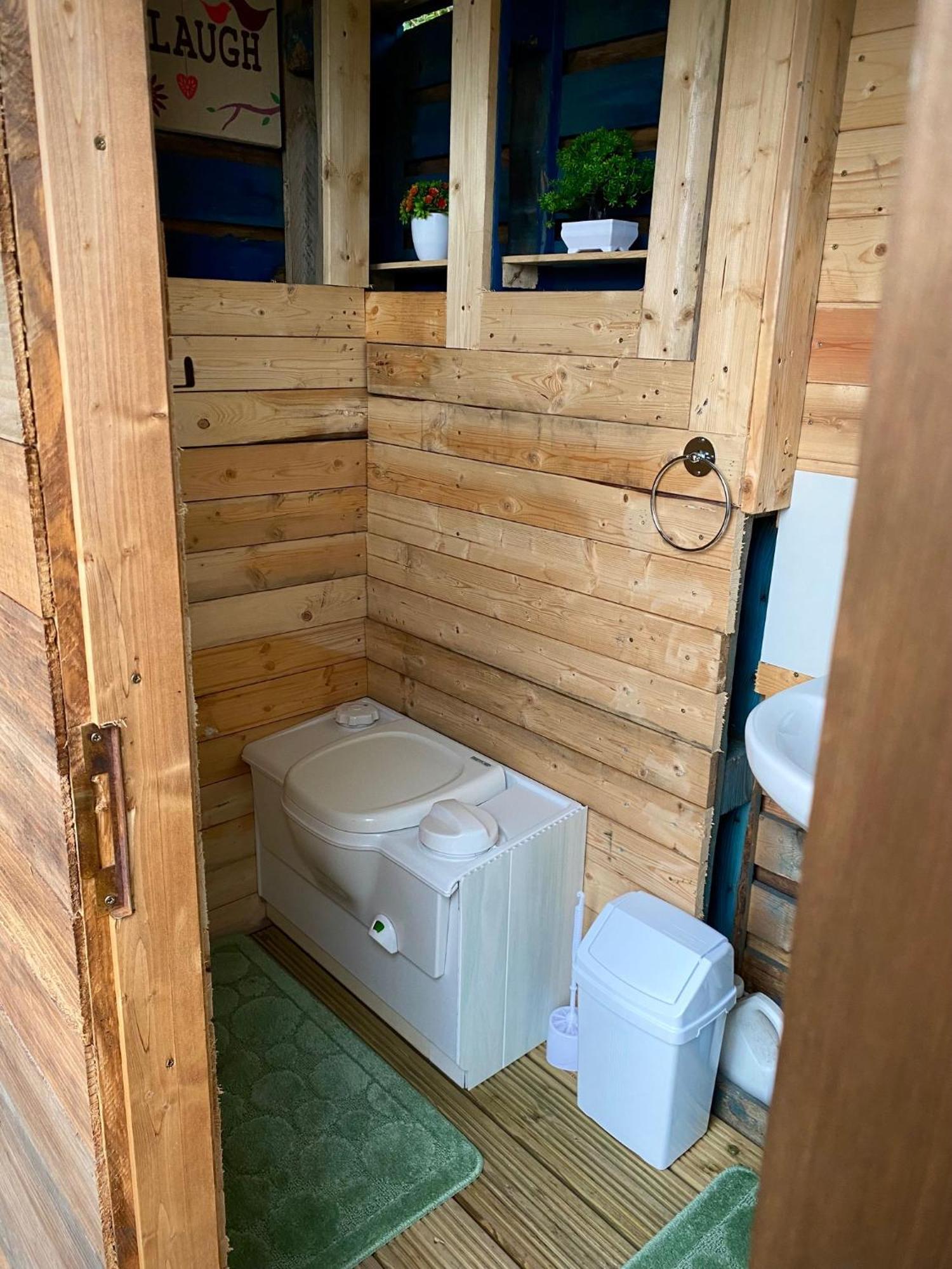 Cherry Tree Glamping Lodge Somerset  Esterno foto