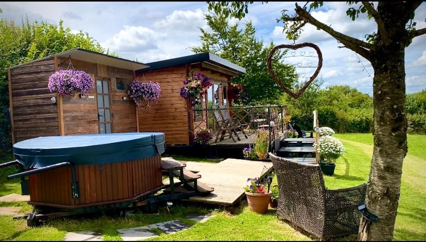 Cherry Tree Glamping Lodge Somerset  Esterno foto